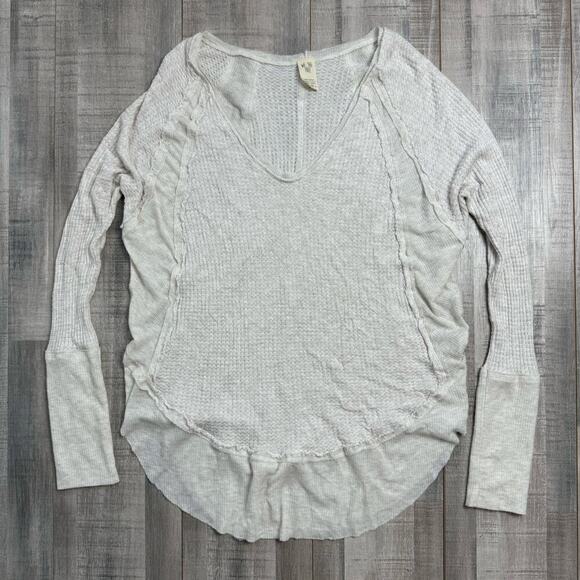 We the Free Calatina Heather Gray Thermal LS Top Medium Stretchy Bohemian V-neck - Picture 3 of 12